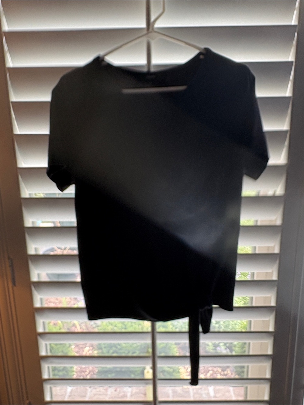 Theory Navy/Black Short-Sleeve Tie-Waist Top